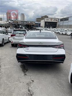هیوندای ئەلەنترا